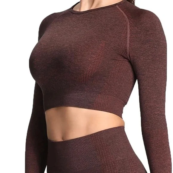 LONG SLEEVE CROP TOP - Picture 3 of 4